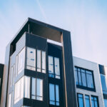 Na co zwrócić uwagę kupując apartament w Warszawie – checklista dla wymagającego nabywcy