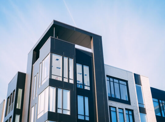 Na co zwrócić uwagę kupując apartament w Warszawie – checklista dla wymagającego nabywcy