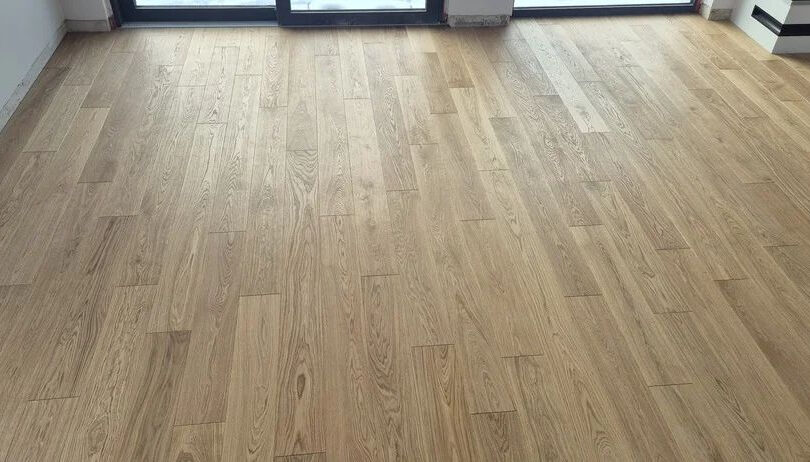 Deska warstwowa - podłoga do nowoczesnego domu